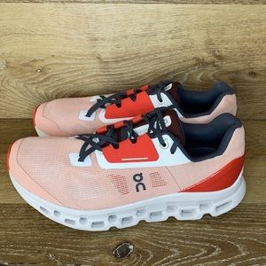 On Cloud CloudStratus Size 9.5